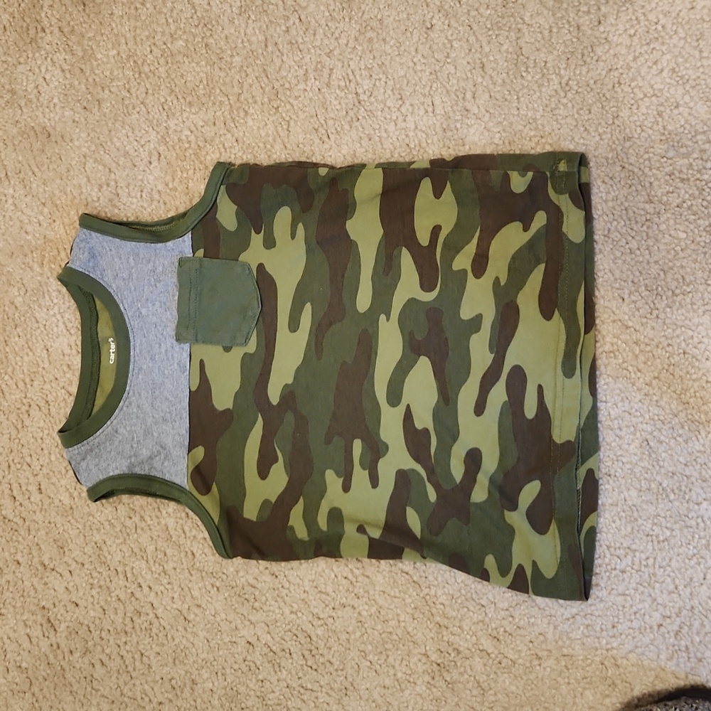 Camo tank